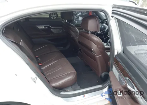 2018 BMW 750I из США, поврежденный, VIN WBA7F0C52JGM23673